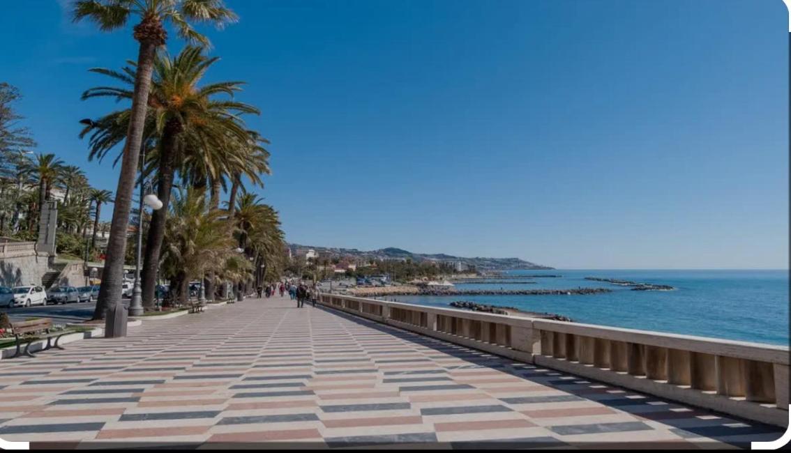 Ampio appartamento centrale Sanremo Esterno foto