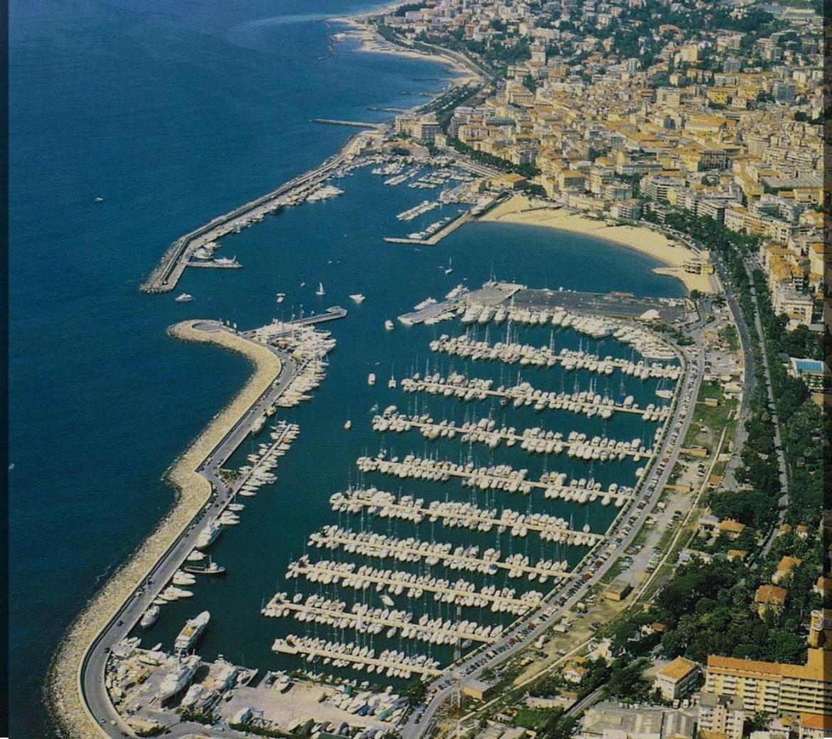 Ampio appartamento centrale Sanremo Esterno foto