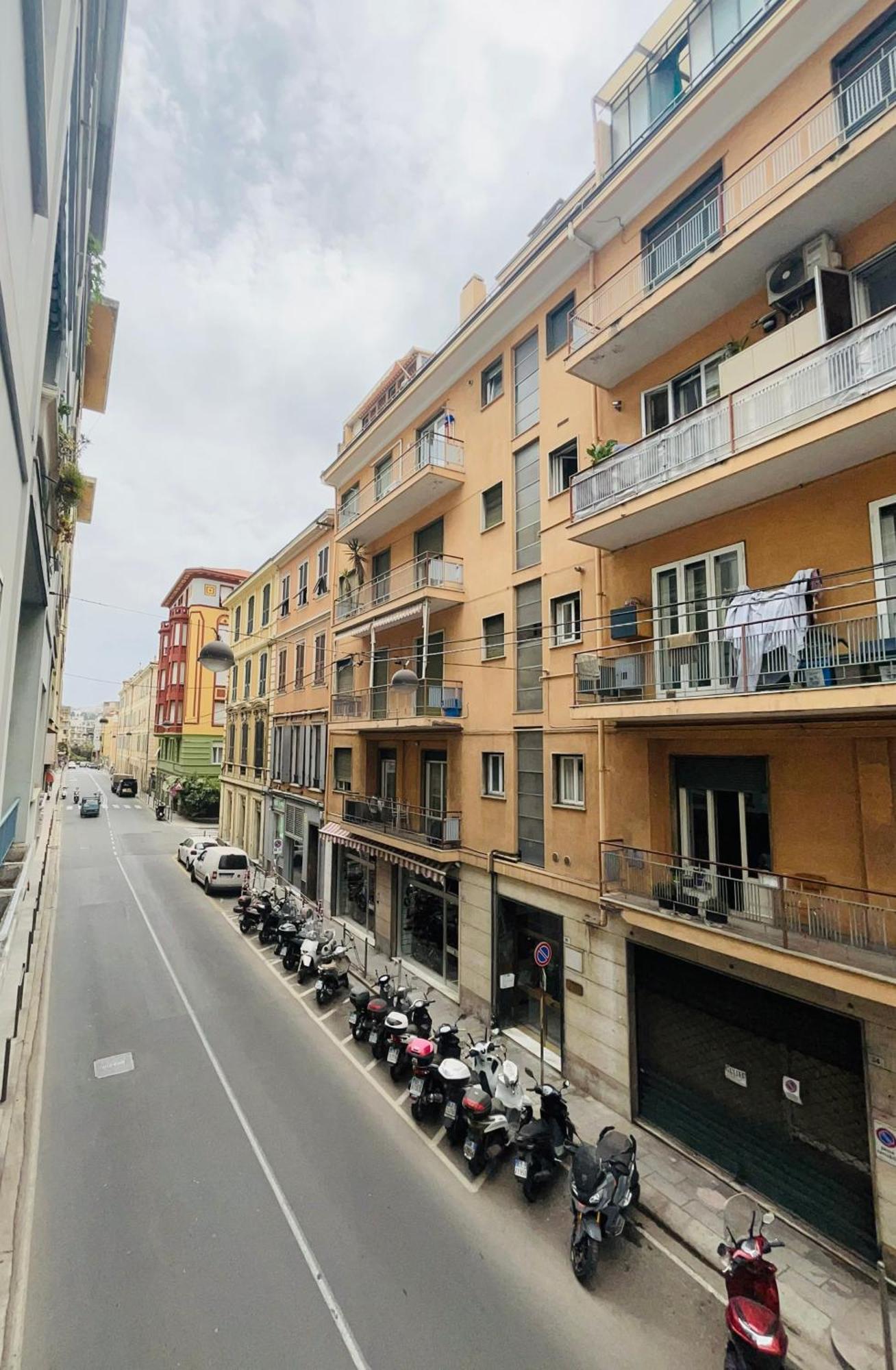 Ampio appartamento centrale Sanremo Esterno foto